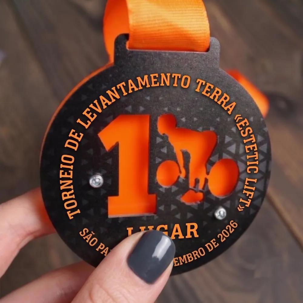 Medalha de torneio de levantamento terra com recorte laranja